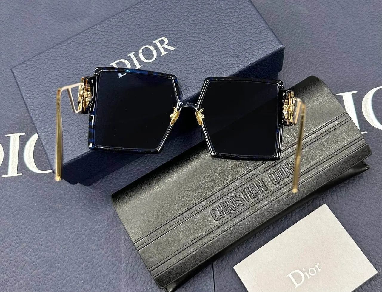 30MONTAIGNE SU Oversized Black Square Sunglasses