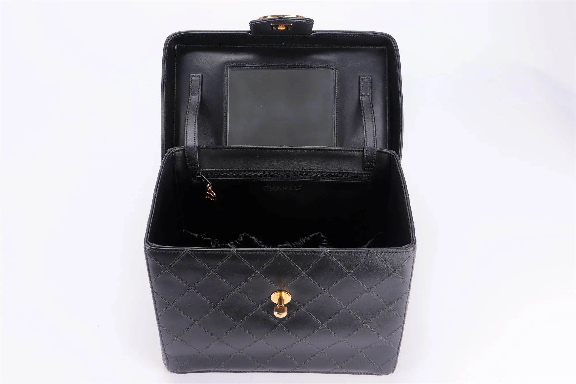 Chanel Vintage Vanity Case (259xxxx) Black Quilted Lambskin, Gold Hardware, with Strap & Card, no Dust Cover