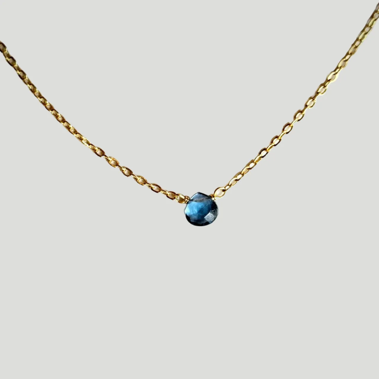 Iolite Natural Nomad Necklace on Gold