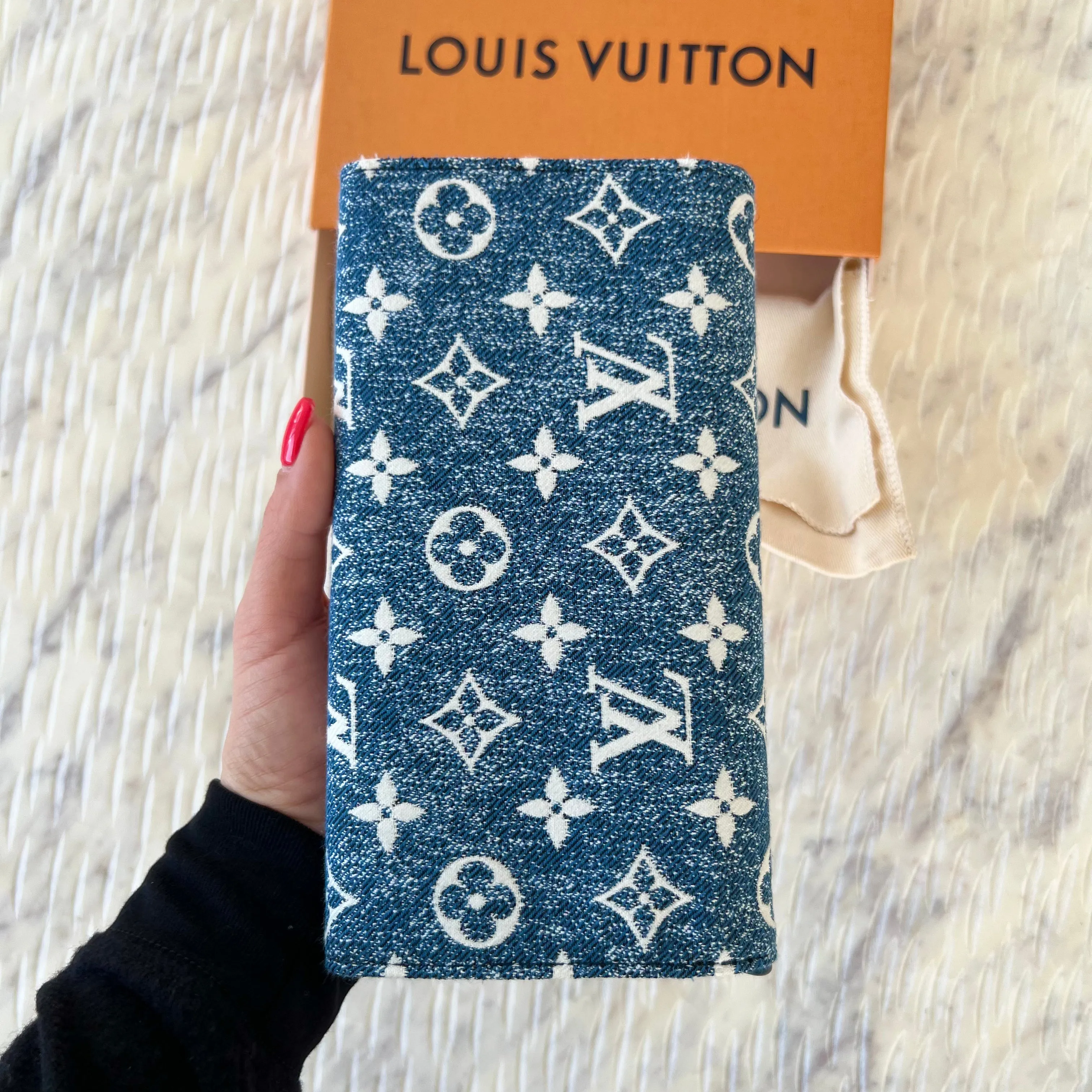 Louis Vuitton Sarah Wallet