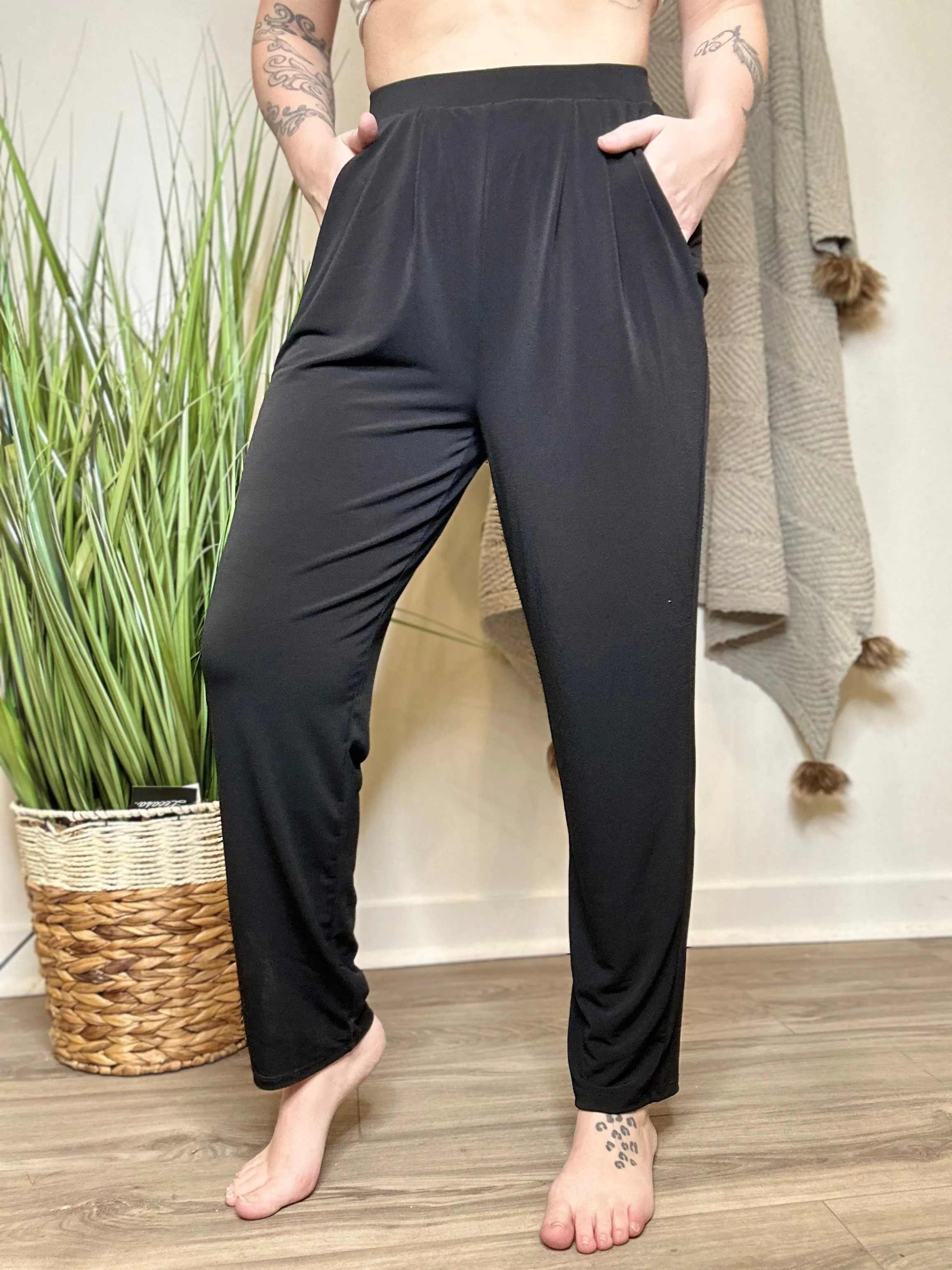 *Restock*Black Pleated Pants